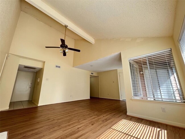 Photo - 12400 Overbrook Ln Unit 43C