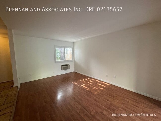 Photo - 7962 Mission Center Ct Unit F