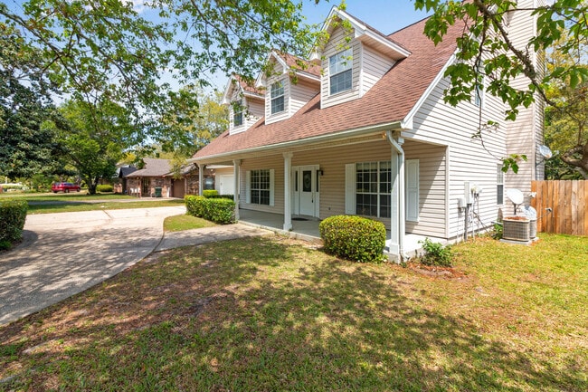 Photo - 211 Natures Trail Ct NW