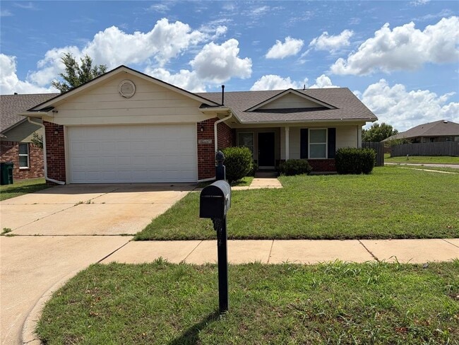 Building Photo - 2704 Fennel Rd