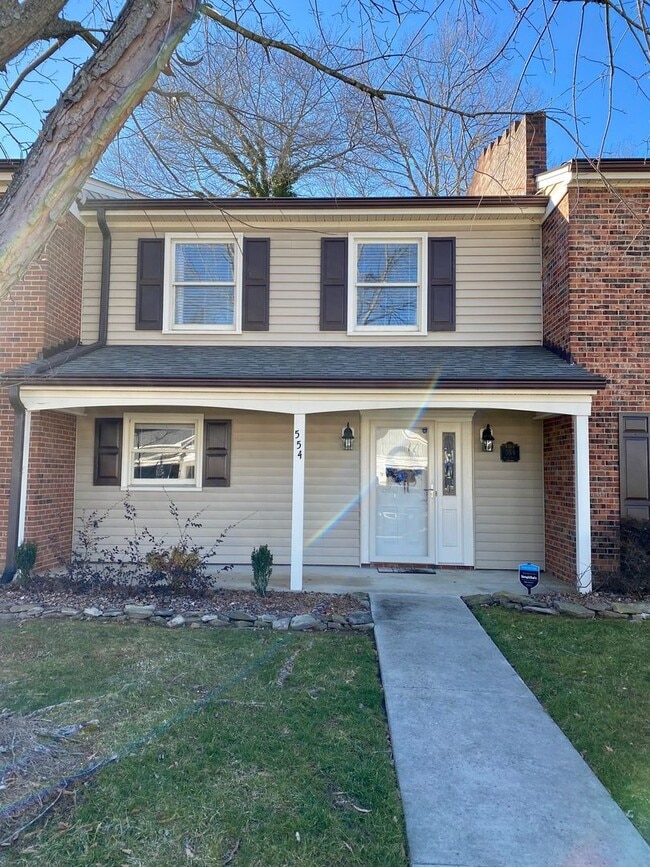 Building Photo - W. Burlington Rental