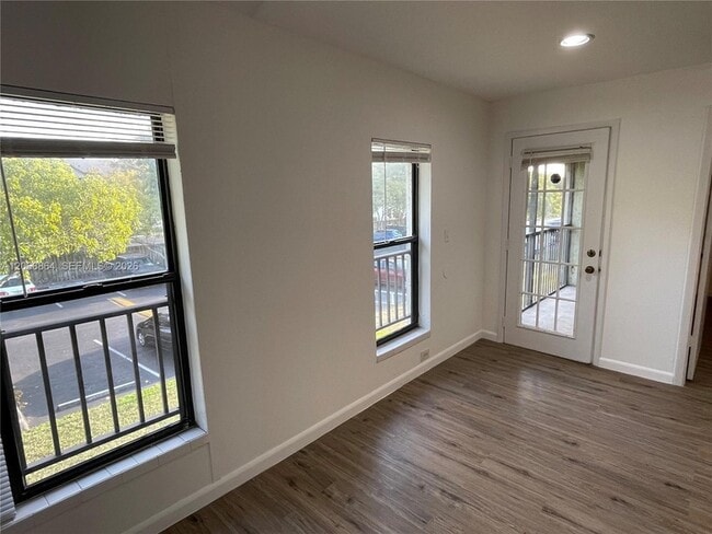 Photo - 8739 NW 39th St Unidad 8739