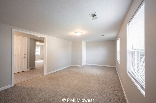 Photo - 395 E Main St Unit B