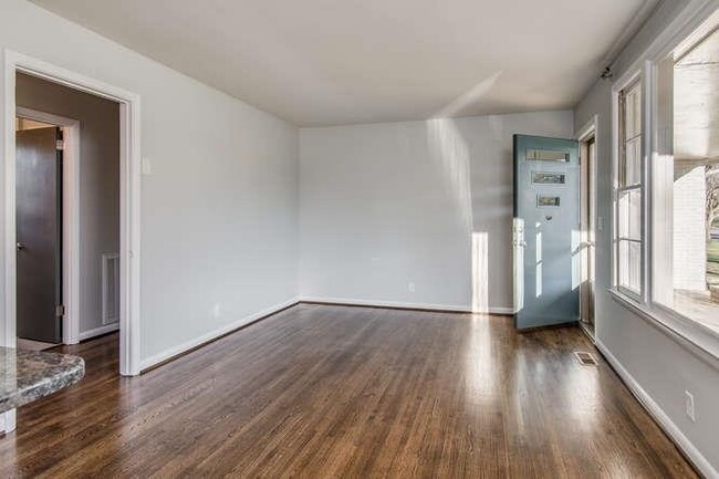 Photo - 1917 Berkshire Dr Unit Apt A