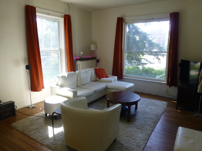 Photo - 609 S Broad St Unit 1