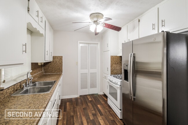 Photo - 2481 Rockbridge Rd NW