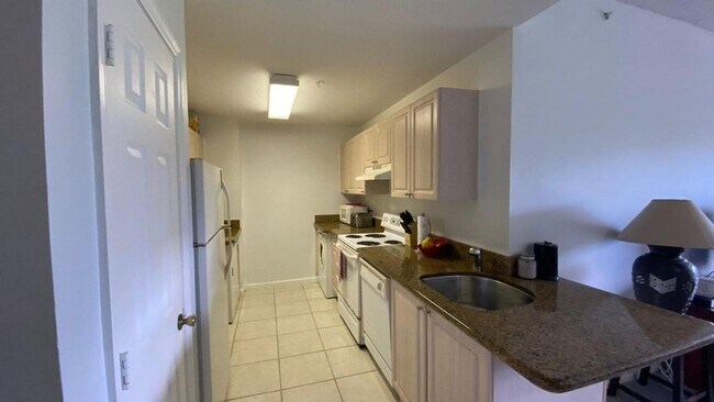 Photo - 2060 Greenview Shores Blvd