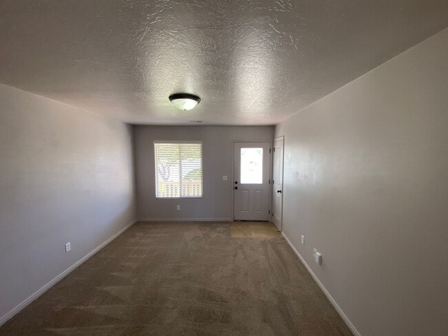 Photo - 2 bed 1 bath TwinHome with great views!
