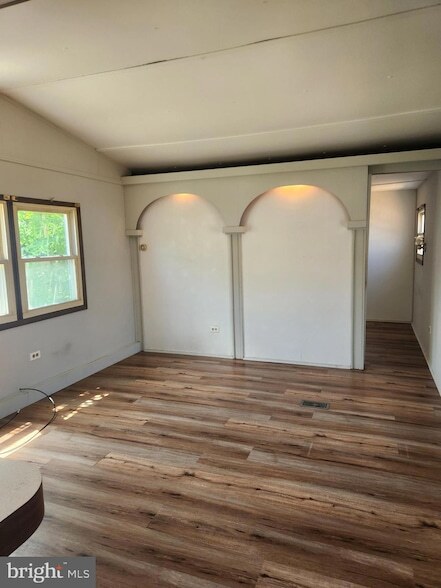 Photo - 8 S Front St