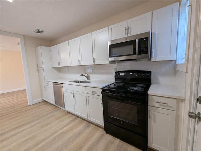 Photo - 1221 Campbellton Pl SW