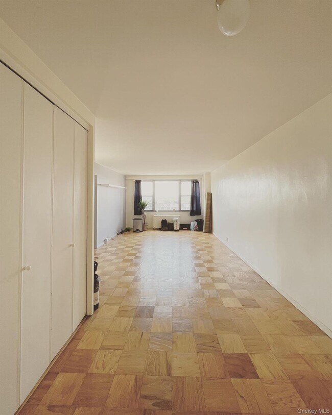 Photo - 70-25 Yellowstone Blvd Unidad 10Q