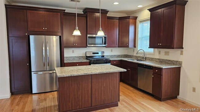 Photo - 105 Canter Ct