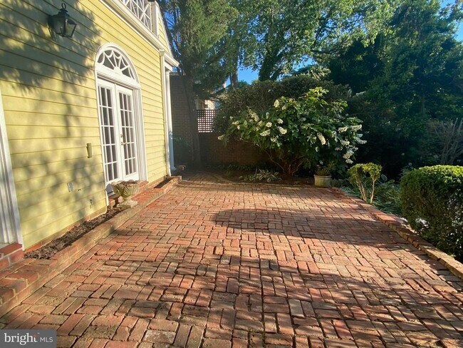 Photo - 711 S Fairfax St
