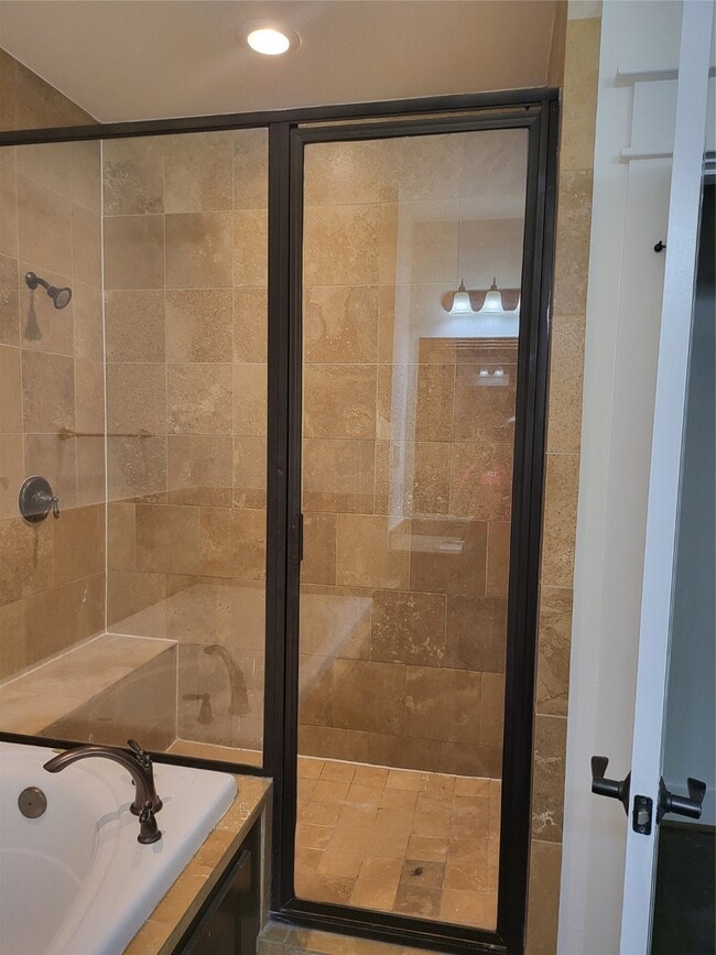 Photo - 2423 Roufa Rd