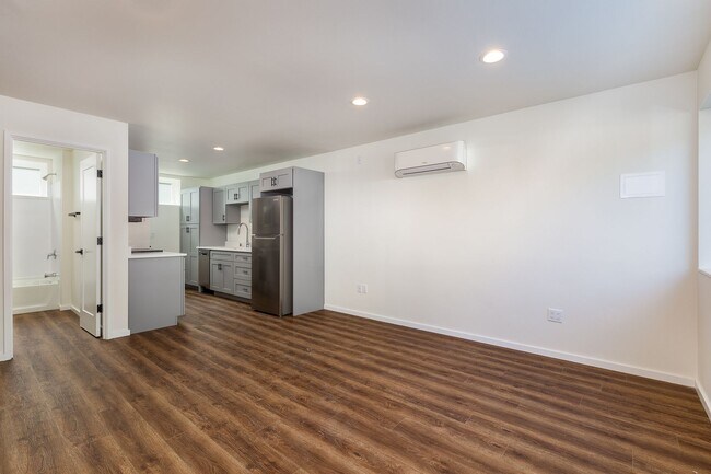 Photo - BEAUTIFUL NEW 2022 CONSTRUCTION 2BED UNIT IN CENTRAL DISTRICT