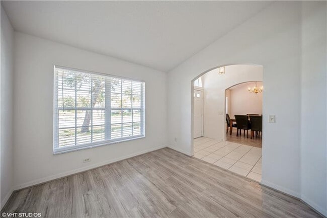 Photo - 1625 SW Abingdon Ave