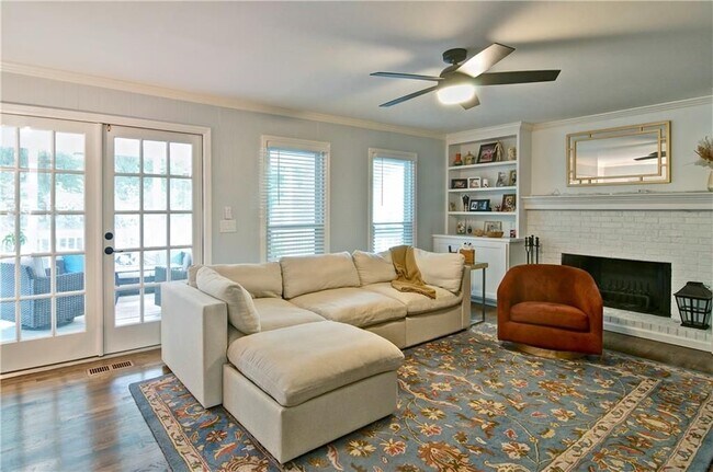 Photo - 220 Indian Hills Ct