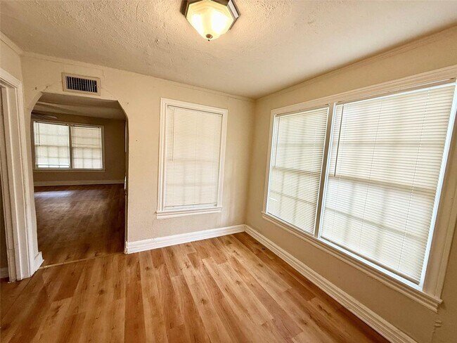 Photo - 3424 Lasker Ave