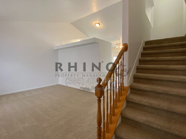 Photo - 8 Duchesne Cir