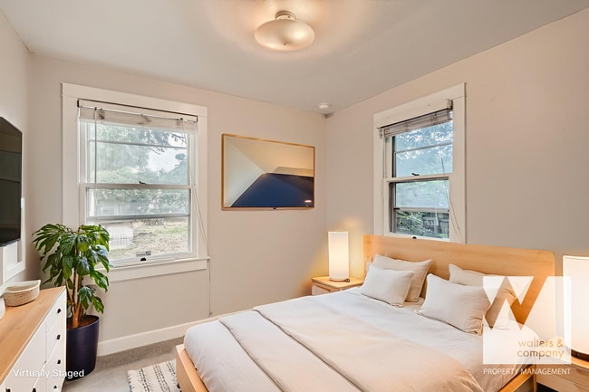 Building Photo - 2451 W 34th Ave Rental