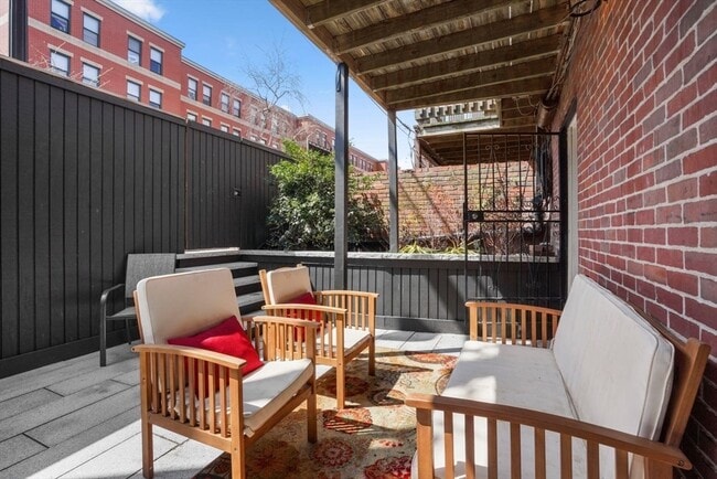 Building Photo - 685 Massachusetts Ave Unit B