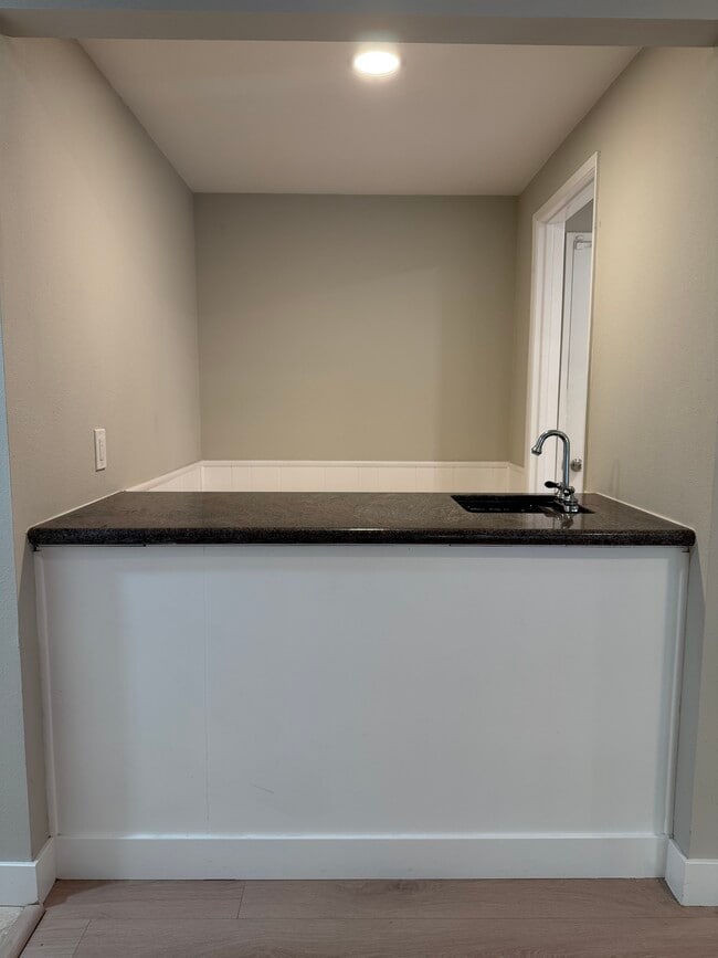 Photo - 15782 Butterfield St