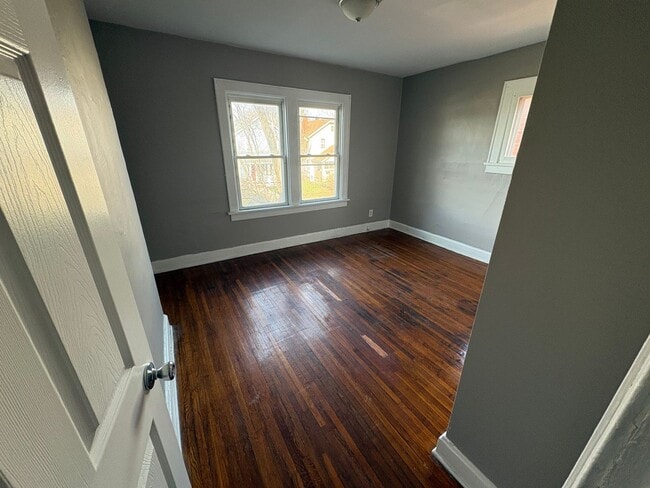 Photo - 627-629-629 E Markison Ave Unit 629