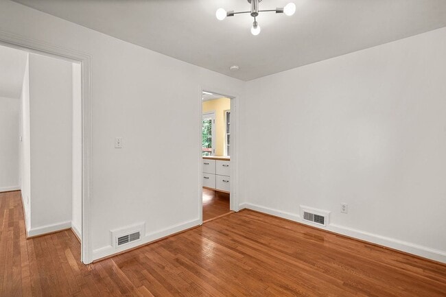 Photo - 318 Ethan Allen Ave