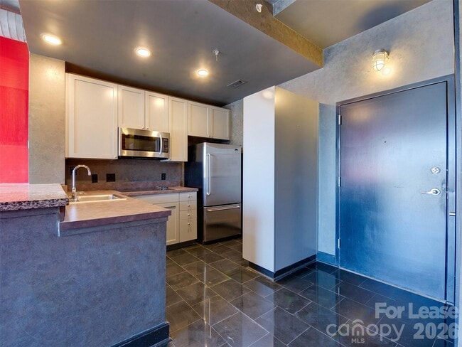 Photo - 710 W Trade St Unit 312