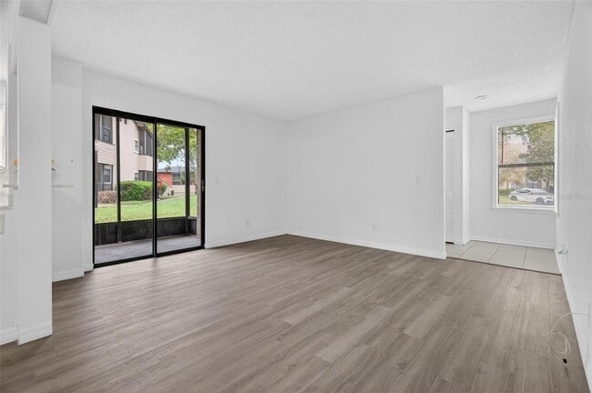 Photo - 2929 Antique Oaks Cir Unidad 53