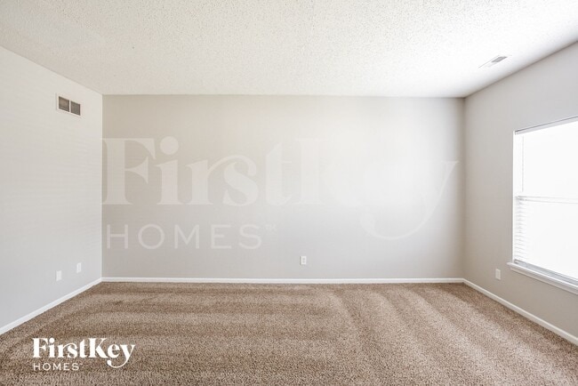 Photo - 448 Bridgestone Dr