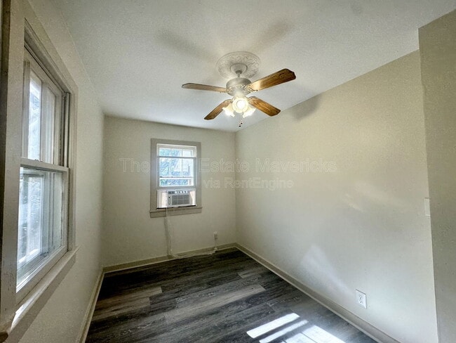 Photo - 1820 Tunnel Blvd