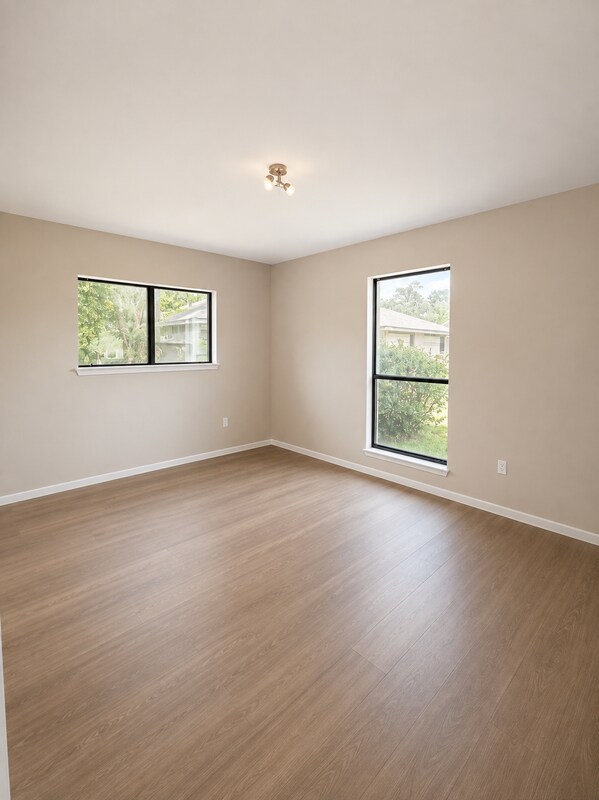 505 Riverside Dr