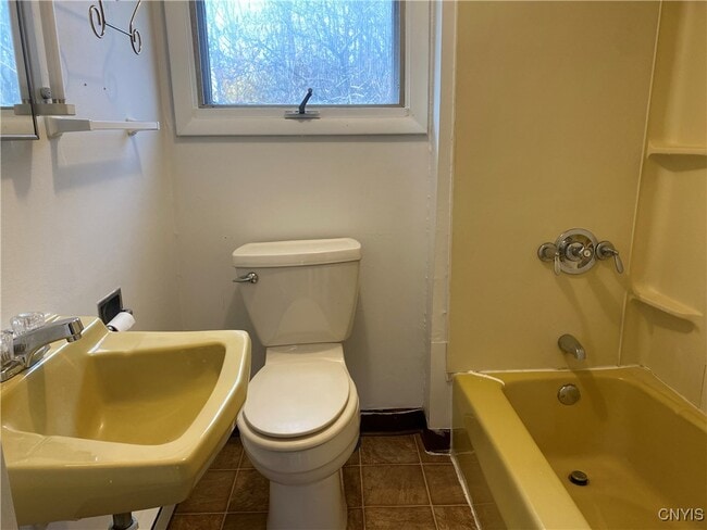 Photo - 660 County Rte 1