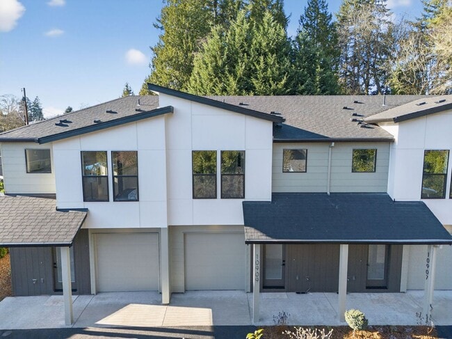 Photo - 10905 SE Home Ave