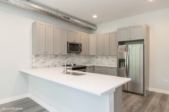 Photo - 8917 Grant Ave Unidad 3B