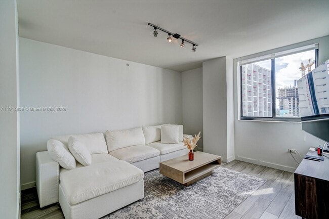 Photo - 999 SW 1st Ave Unit 1612