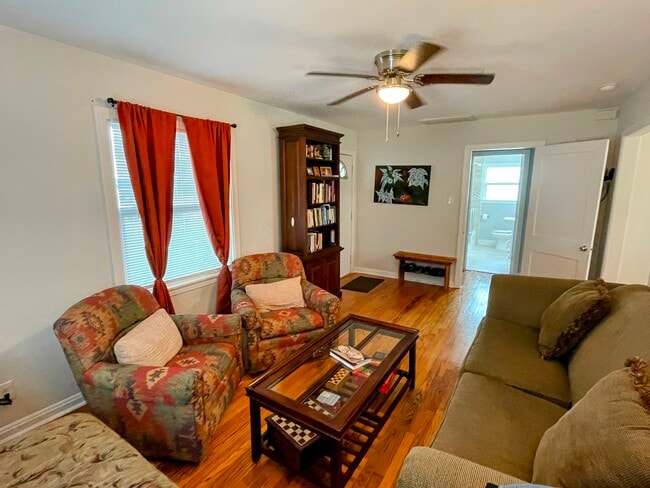 Photo - 618 Dunkley Dr