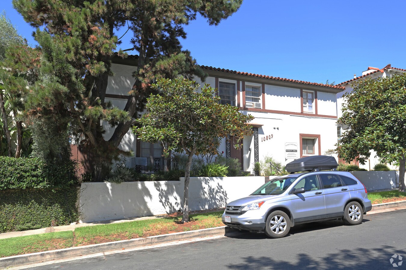 Photo - 10809 Lindbrook Dr