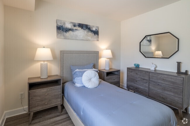 2BR, 1BA - 953SF - Second Bedroom