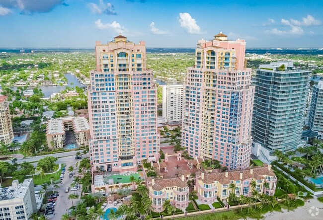 Building Photo - 2110 N Ocean Blvd Rental