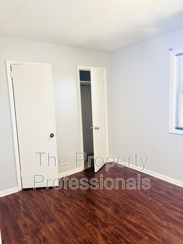 Photo - 732 Avenue F