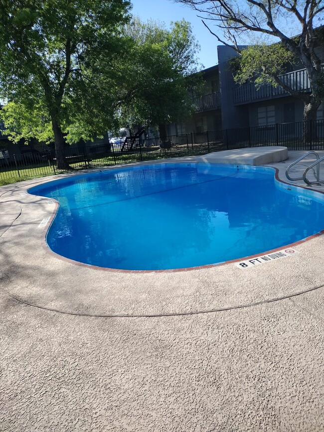 pool - The Landing at Everhart Apartments