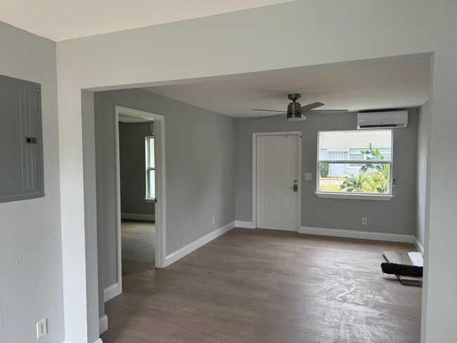 Building Photo - 840 Almeria Rd Unit 1 Rental