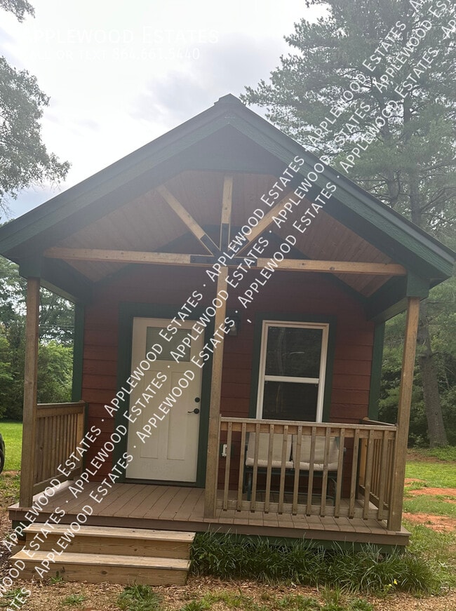 Photo - 266 Broadview Dr