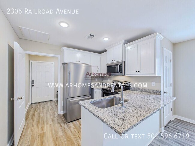 Photo - 2306 Railroad Ave