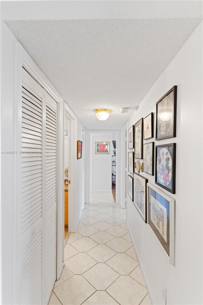 Photo - 3800 S Ocean Dr Unit 719