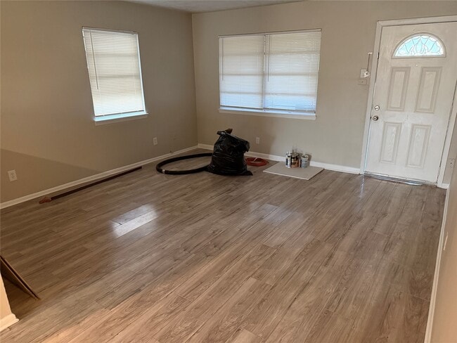 Photo - 7626 Rhobell St