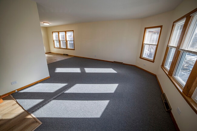 Photo - 2336 122nd St