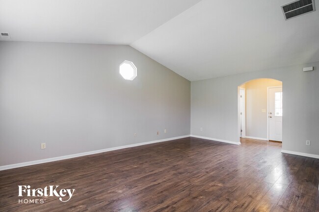 Photo - 17 Shady Creek Ln